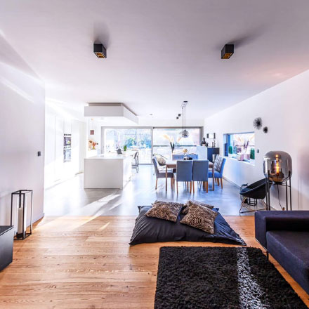 peinture blanche dans une maison de la region de liege